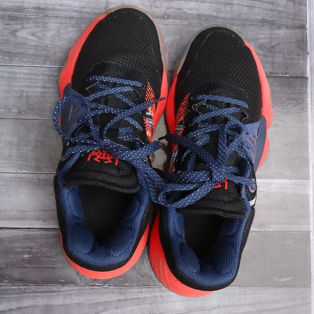 SIZE 4.5. Adidas Donovan Mitchell DON Issue 1 big kids basketball sneakers shoes - Picture 5 of 16
